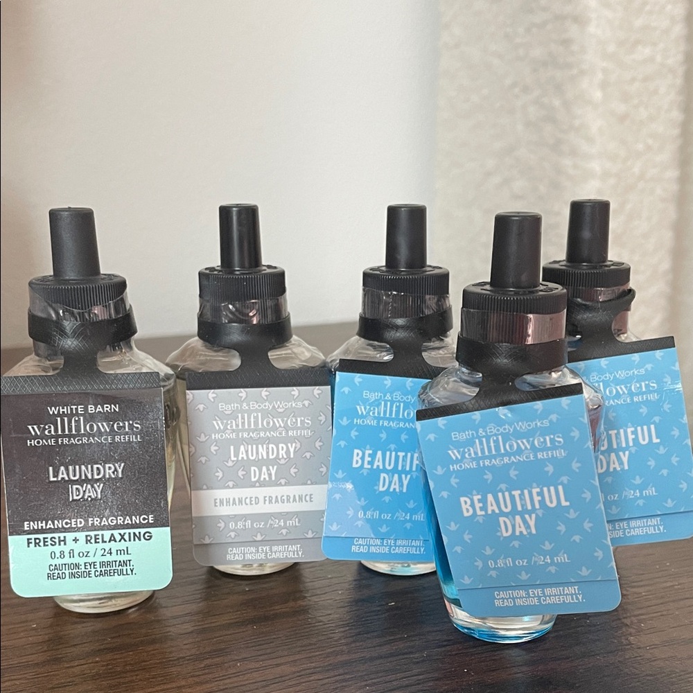 Bath & Body Works Wallflower refills laundry day beautiful day NWT